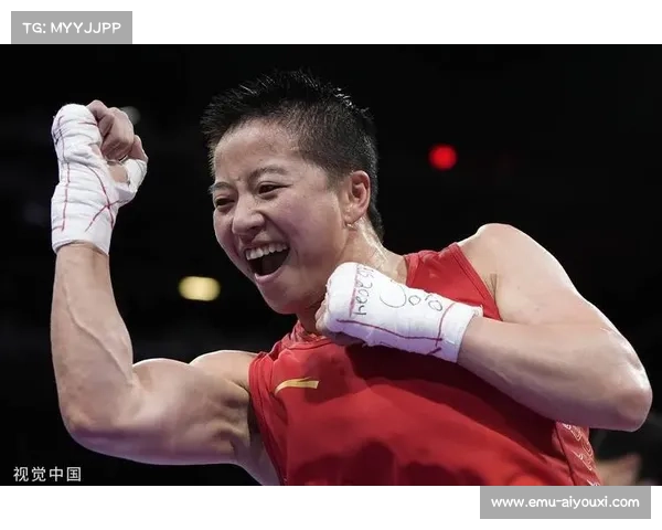 全国女子拳击冠军赛采用单败淘汰制每场三回合三分钟激烈角逐展现巾帼风采