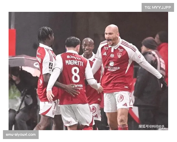 人物聚焦:从布雷斯特青训到法国U21队长,后卫新星的崛起之路 人物聚焦:从布雷斯特青训到法国U21队长,后卫新星的崛起之路